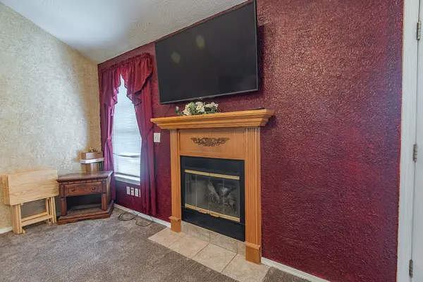 330 Cedar View LN, Clever, MO 65631