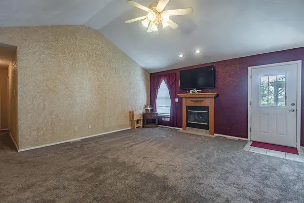 330 Cedar View LN, Clever, MO 65631