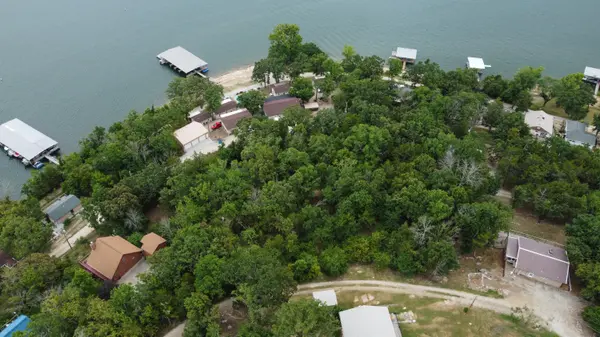 300 Scrolling RD, Reeds Spring, MO 65737