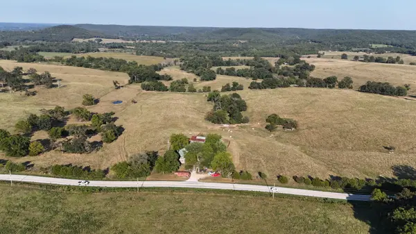 16534 State Highway 39, Aurora, MO 65605