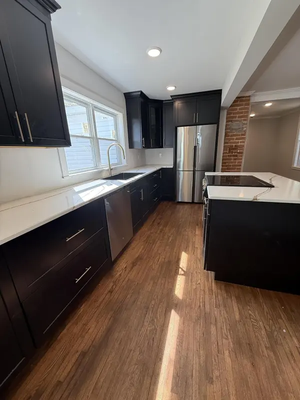 402 E Olive ST, Bolivar, MO 65613