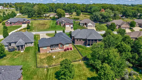 3820 E Rosebrier ST, Springfield, MO 65809