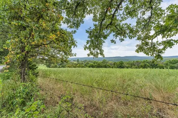 1820 Frank Rea RD, Kissee Mills, MO 65680