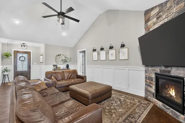 2753 W Fishhook AVE, Ozark, MO 65721