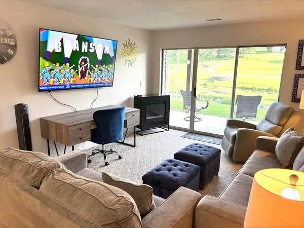 41 Scenic CT #Apt 12, Branson, MO 65616
