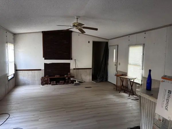 109 Stacy LN, Crane, MO 65633