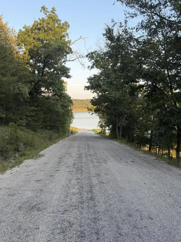 170 Deadend DR, Cedarcreek, MO 65627