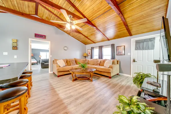 31569 Spring AVE, Warsaw, MO 65355