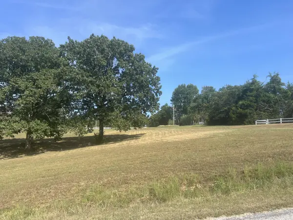 000 Lake Ranch RD, Kissee Mills, MO 65680