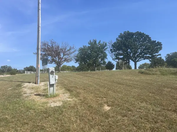 000 Lake Ranch RD, Kissee Mills, MO 65680