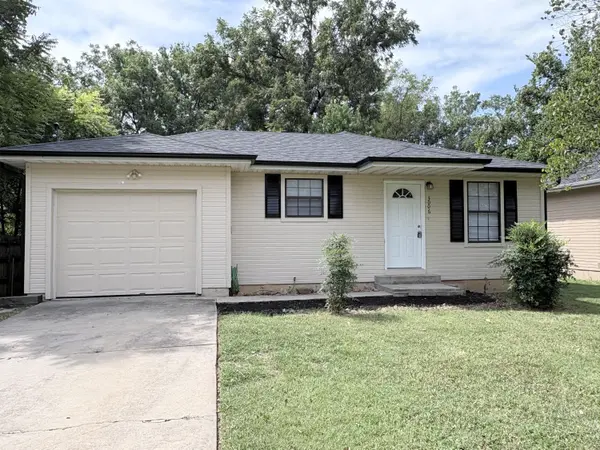 3006 W Hovey ST, Springfield, MO 65802