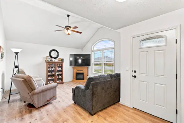 625 Olive ST, Rogersville, MO 65742