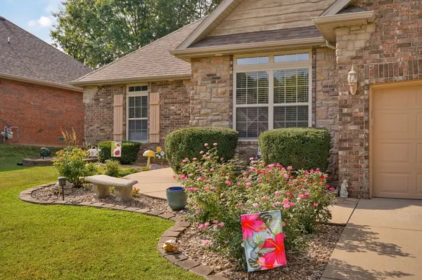 3224 W Melbourne ST, Springfield, MO 65810