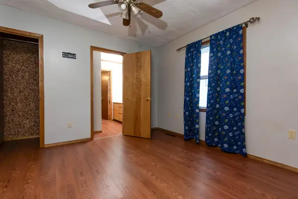2057 N Douglas AVE, Springfield, MO 65803