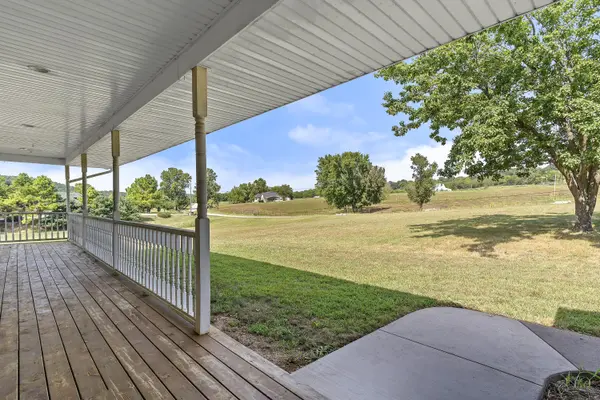 2065 W Horse Haven TRL, Nixa, MO 65714