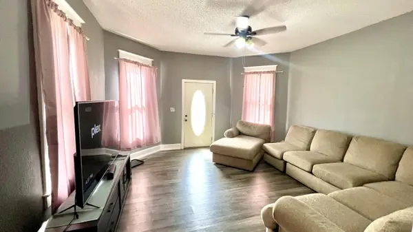 717 Euclid AVE, Monett, MO 65708