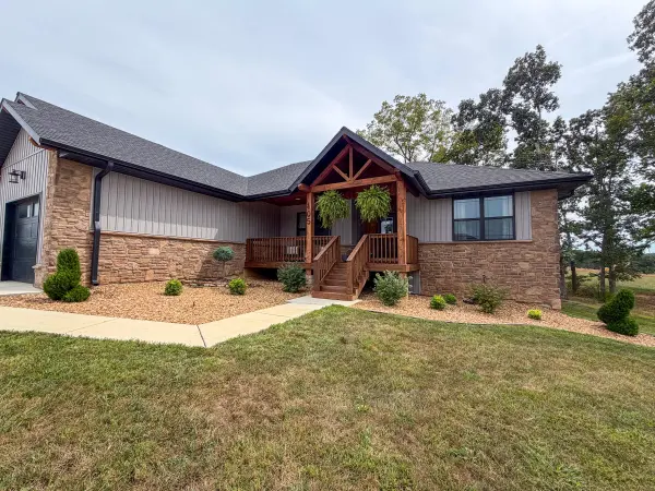 105 Boroughs Street, Cabool, MO 65689