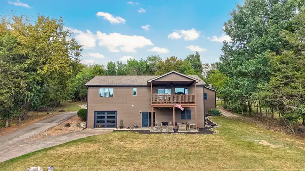 313 Lakefront CIR, Kimberling City, MO 65686