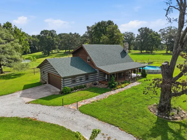 134 Mcintire RD, Caulfield, MO 65626