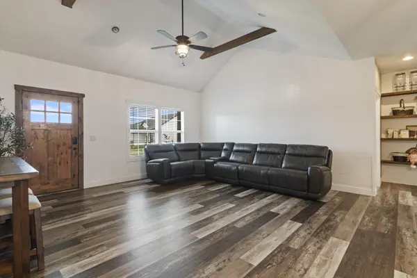 2390 S Sedona CT, Bolivar, MO 65613