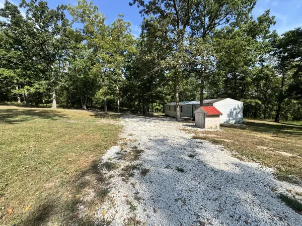 37 Clear Brook LN, Tunas, MO 65764