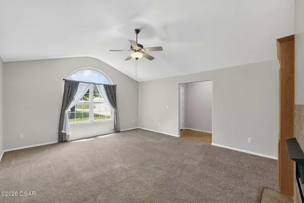 9 Harrington CIR, Bella Vista, AR 72714