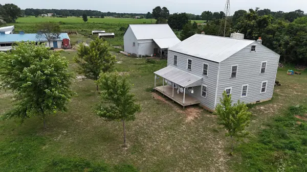 638 Centerpoint RD, Seymour, MO 65746