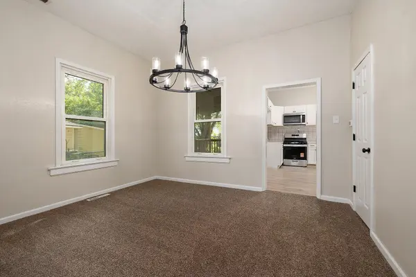 1217 N Forest AVE, Springfield, MO 65802