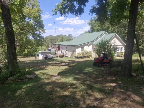 779 State Route Cc, Dora, MO 65637