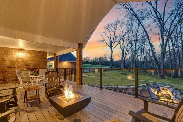 1389 S Kelby Pkwy, Nixa, MO 65714