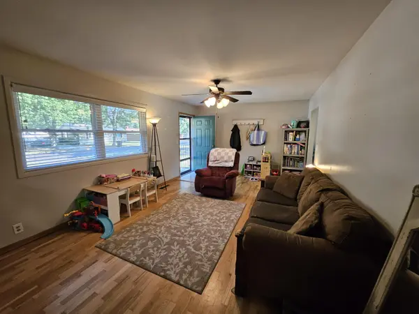 1310 6th ST, Monett, MO 65708