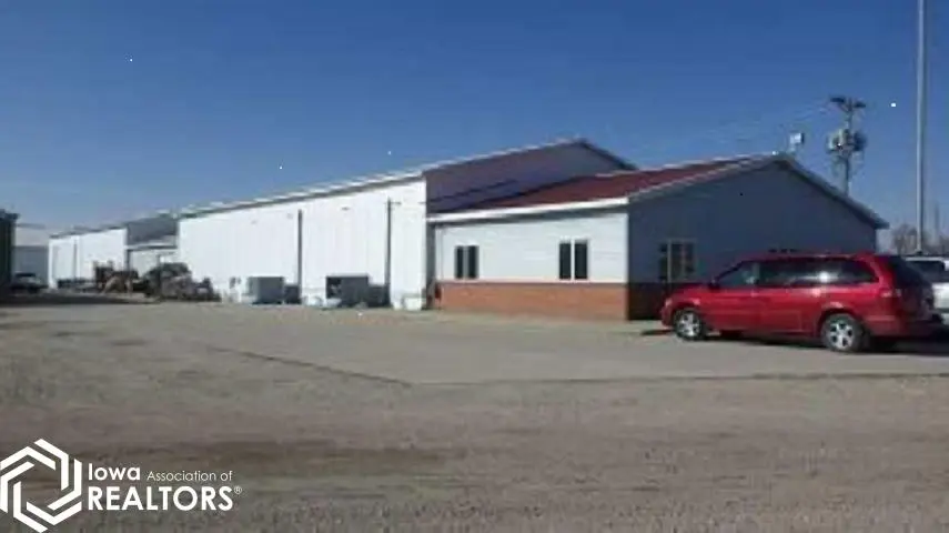 629 Railroad ST, Carroll, IA 51401