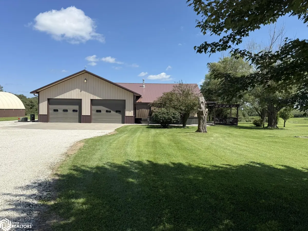 2430 330Th AVE, Woodburn, IA 50275