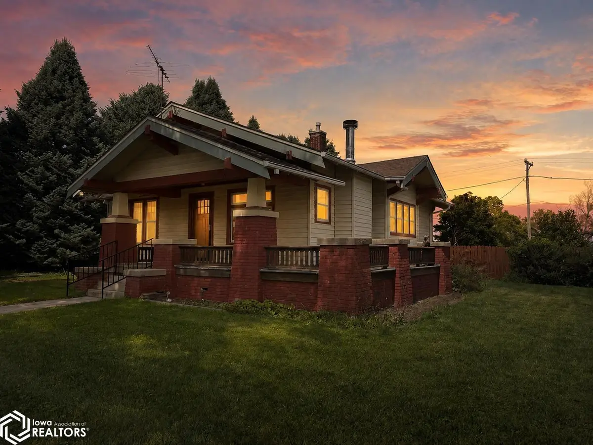 114 North ST, Bayard, IA 50029