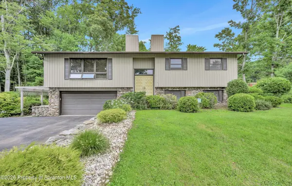 20 Oak LN,  Jefferson Twp,  PA 18436