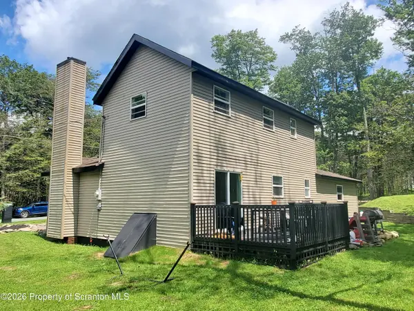 9268 Horn Owl LN, Tobyhanna, PA 18466