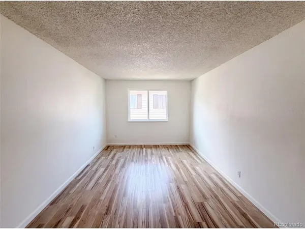 9867 Lane, Denver, CO 80260