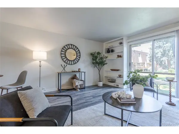 1200 S Monaco St #17, Denver, CO 80224