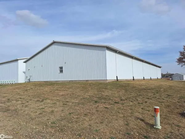 629 Railroad ST, Carroll, IA 51401
