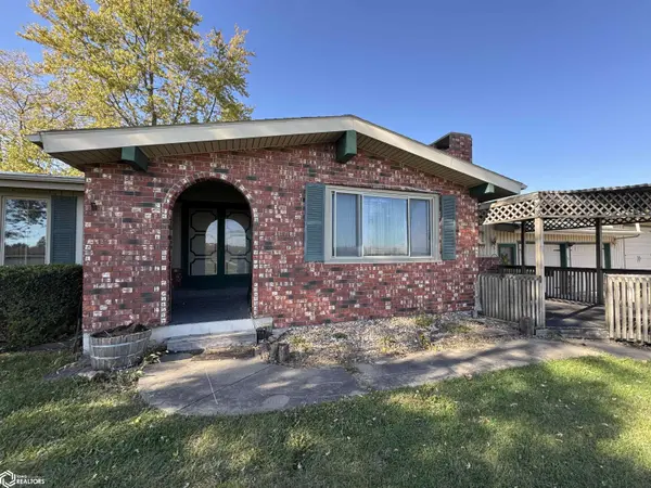 1565 Cherry Street RD, Creston, IA 50801