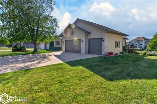 20 Lido RD, Clear Lake, IA 50428
