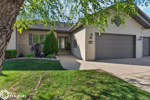 20 Lido RD, Clear Lake, IA 50428