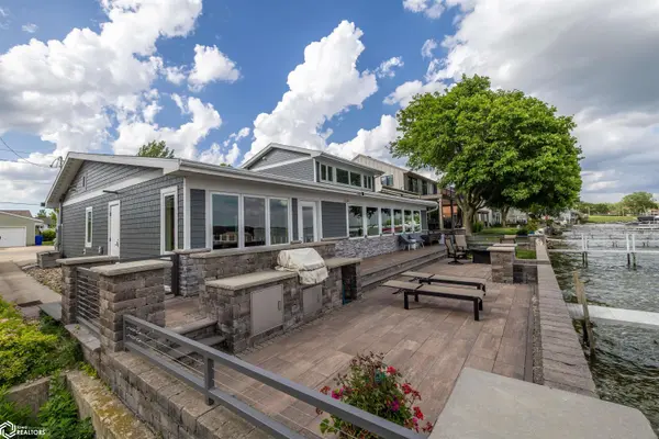 4655 N Shore DR, Clear Lake, IA 50428