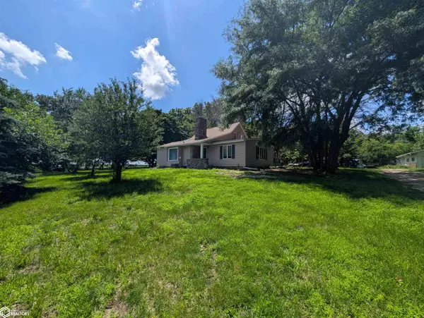 1239 Hawaii Ave, Bode, IA 50519