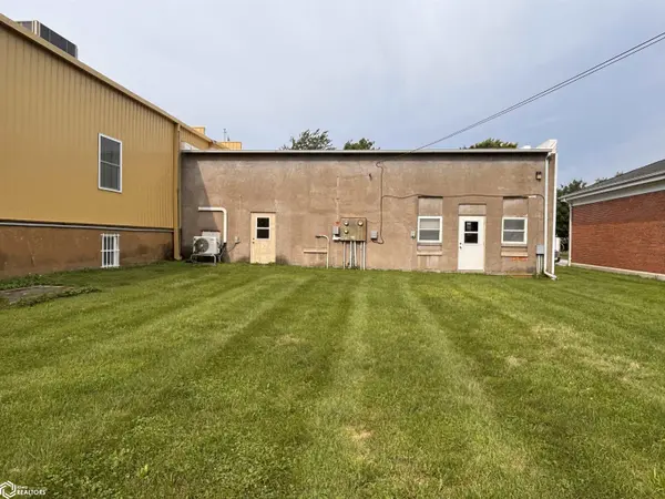 313 5th St, West Point, IA 52656