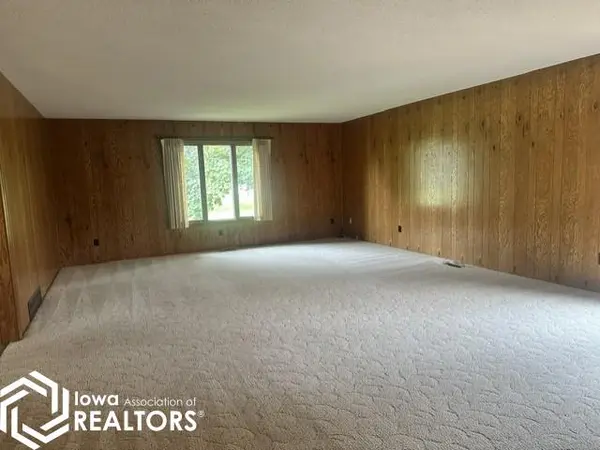 444 1St ST, Britt, IA 50423
