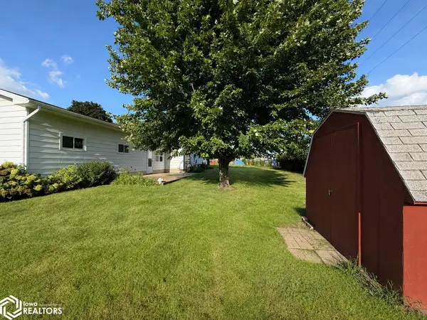 355 Green Acres DR, Mediapolis, IA 52637
