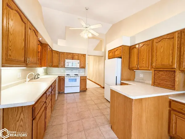 310 School St, Northwood, IA 50459