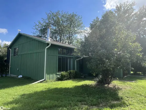 2352 Seven Hills RD, Fairfield, IA 52556