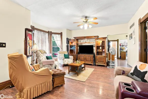 410 N Washington ST, Wayland, IA 52654